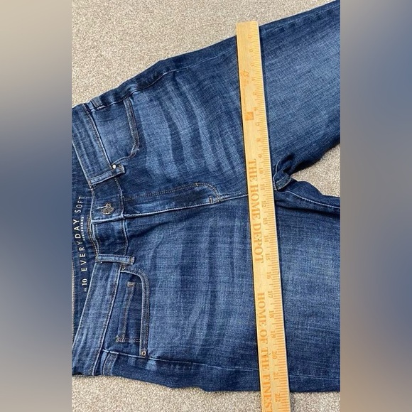 White House black market the everyday soft girlfriend jeans womens sz 10 blue - Picture 11 of 14